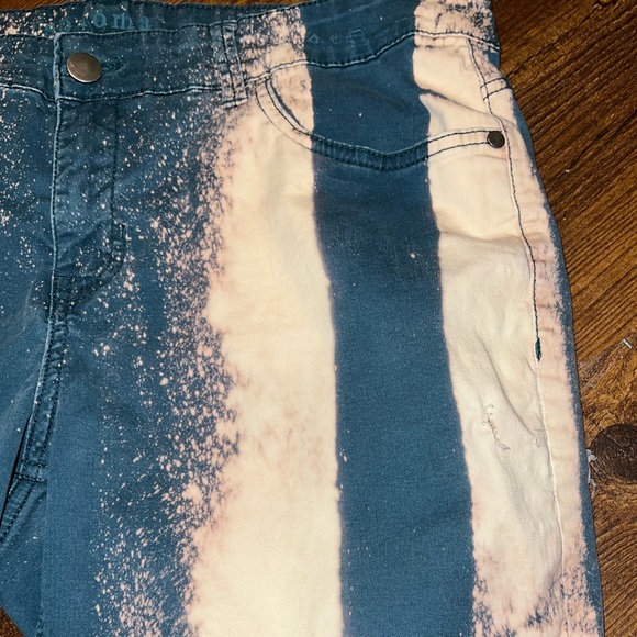 ⭐️Sonoma Blue & Cream Striped Distressed Denim Shorts Upcycled Size 14 - Picture 5 of 15